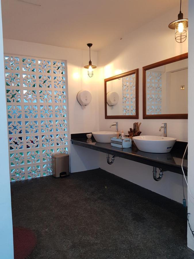 Casa Estela Boutique Hotel & Cafe Calapan المظهر الخارجي الصورة