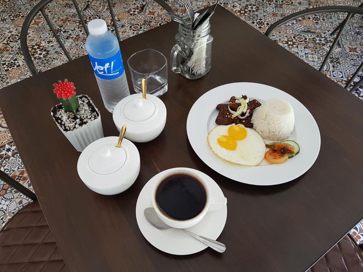 Casa Estela Boutique Hotel & Cafe Calapan المظهر الخارجي الصورة